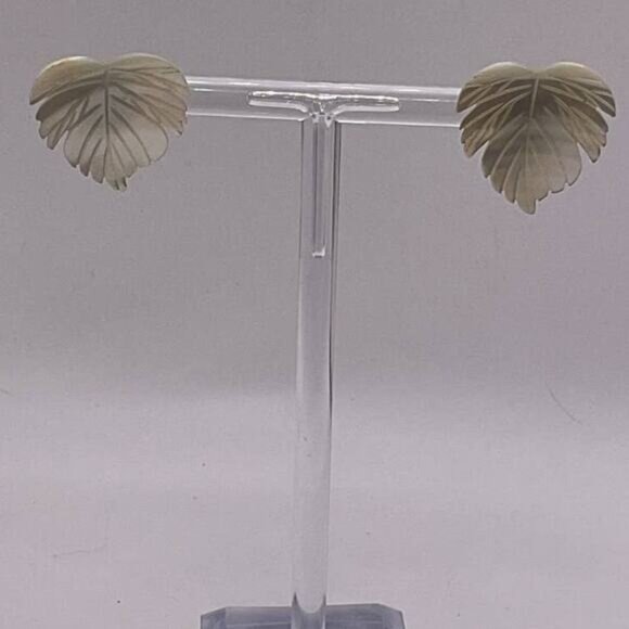 Vintage Leaf-Shaped Mother Of Pearl Post Stud Earrings - Picture 2 of 5